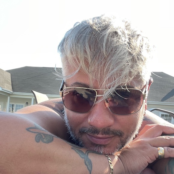 Meet your Posher, Michael - Picture 4 of 5